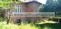 Продава се двуетажна къща в село Славяново