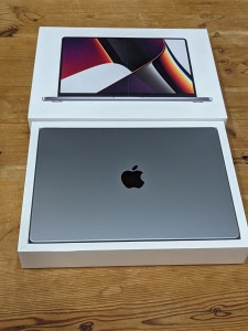  Apple MacBook pro 14, 13,3  2021 
